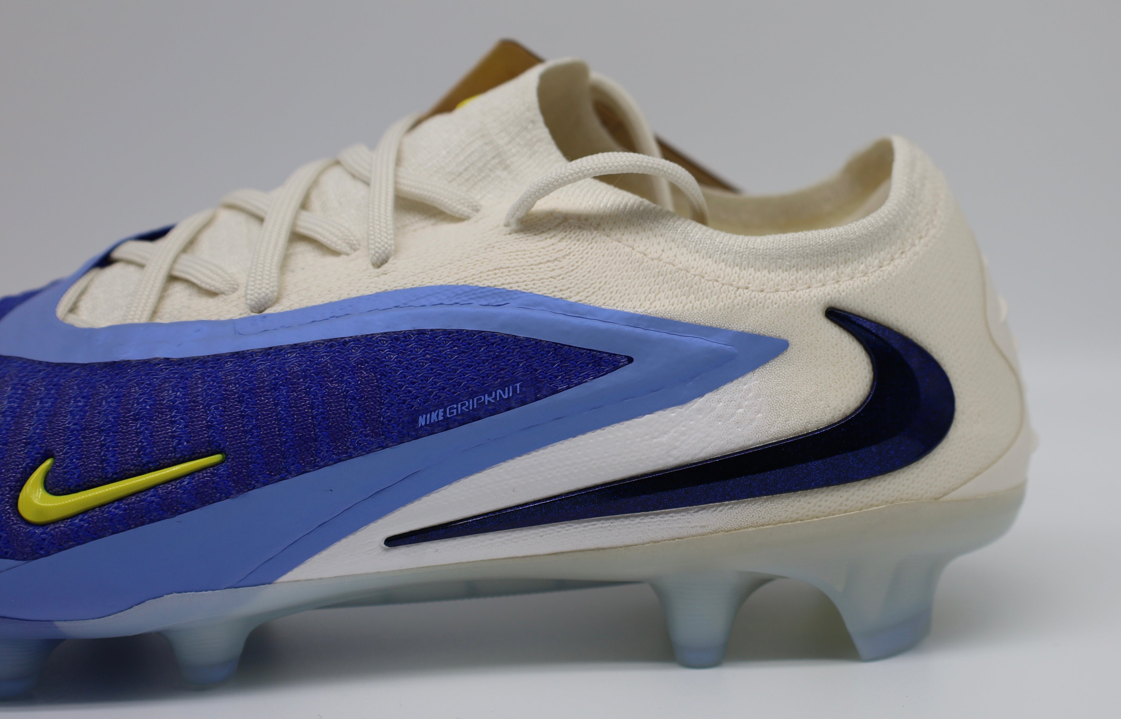 Nike Phantom 6 Low Elite FG “Fear Nothing” - US 8