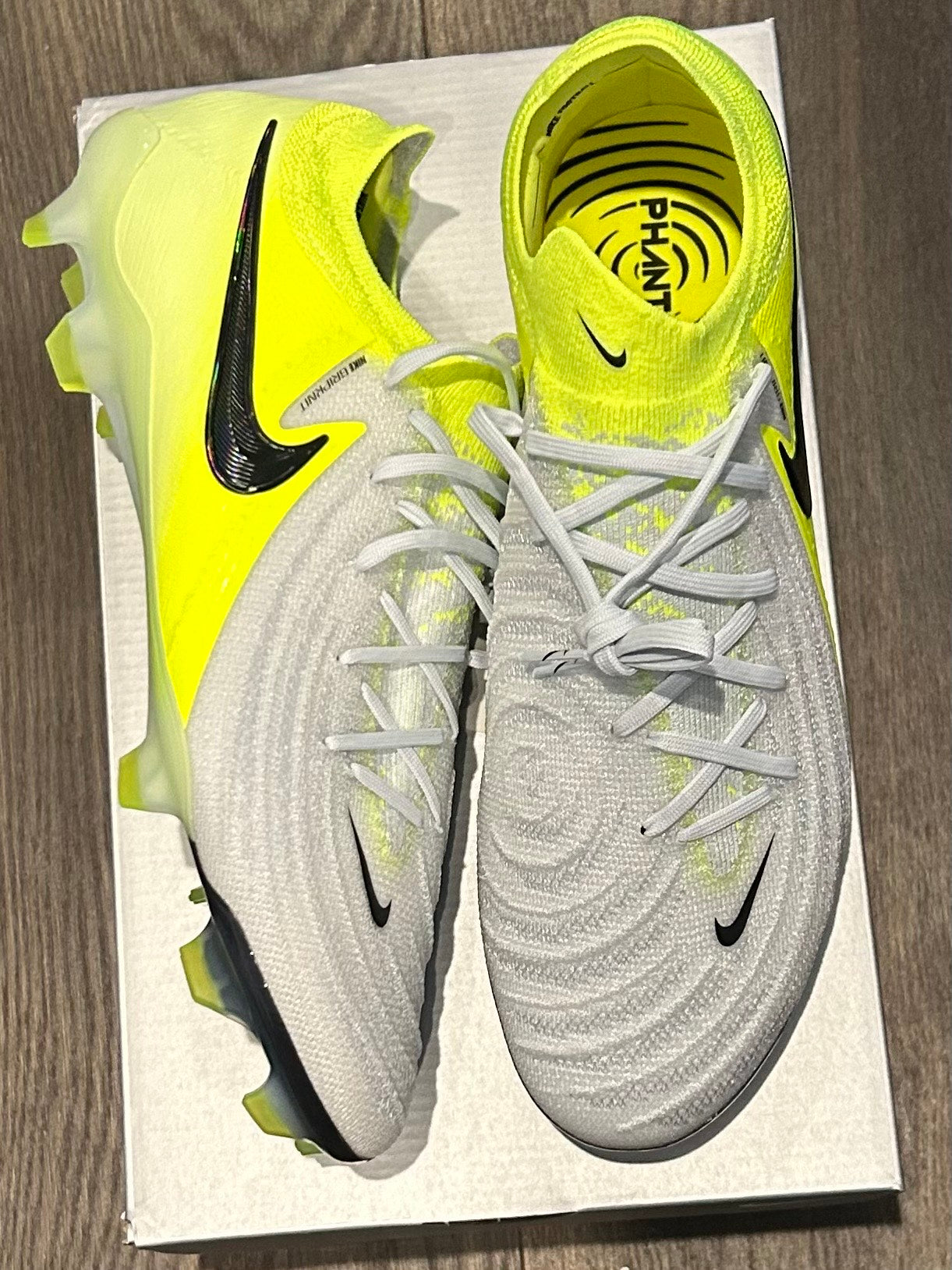 (SIZE US 10.5) Nike Phantom GX 2 Elite FG Mad Voltage Pack