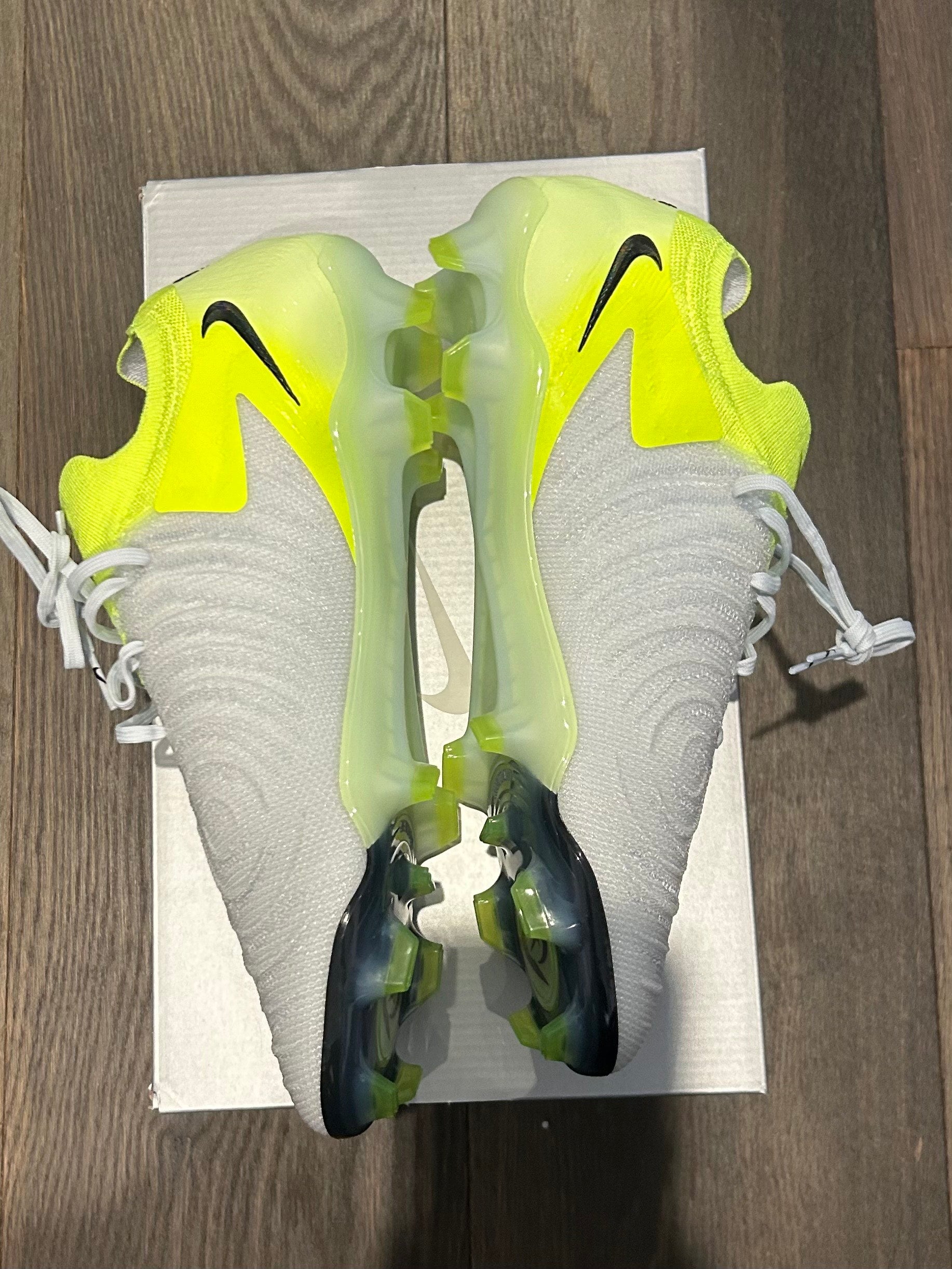 (SIZE US 10.5) Nike Phantom GX 2 Elite FG Mad Voltage Pack