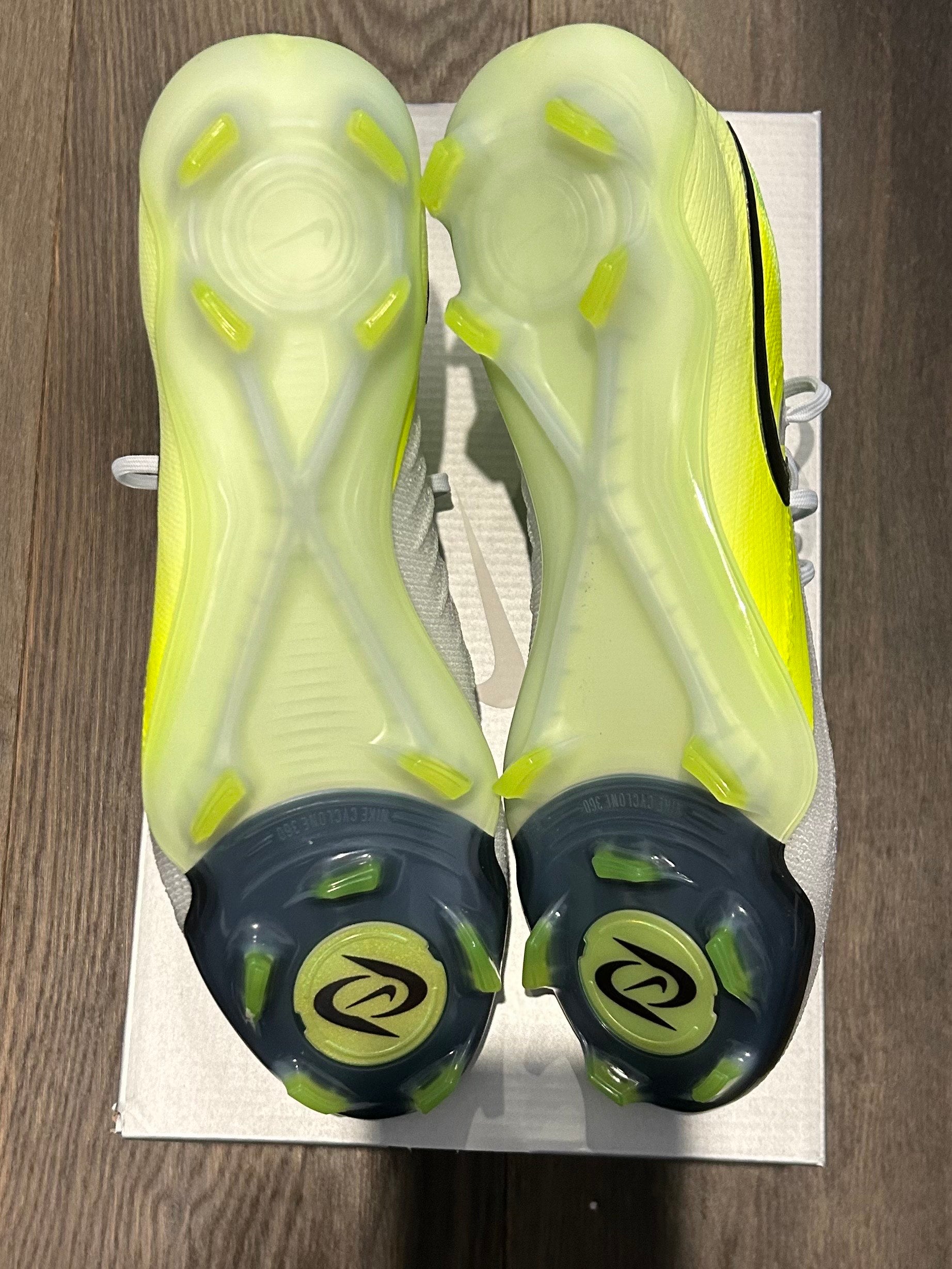 (SIZE US 10.5) Nike Phantom GX 2 Elite FG Mad Voltage Pack