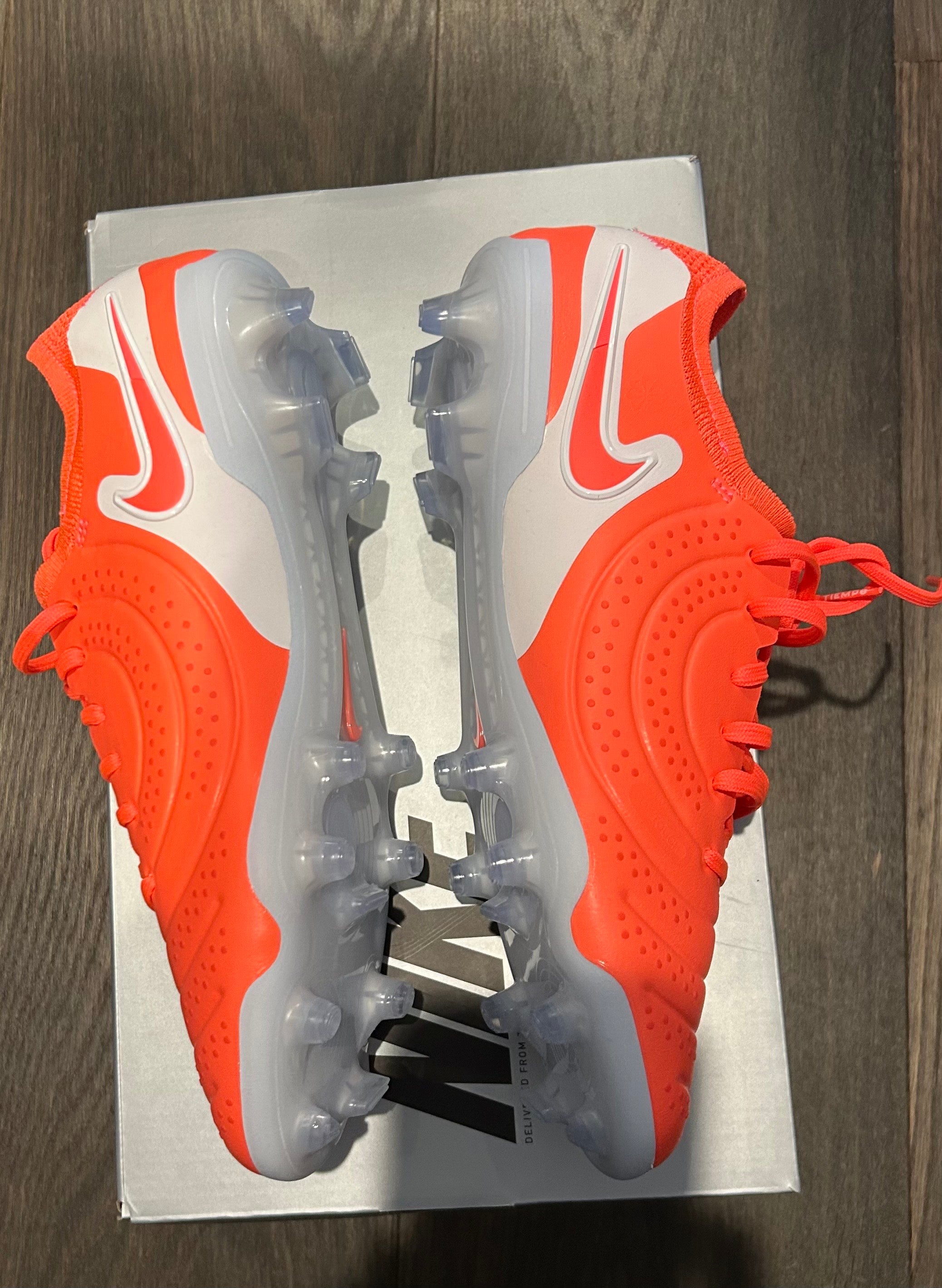 (SIZE US 7) Nike Tiempo Legend 10 Elite FG - Mad Energy Pack