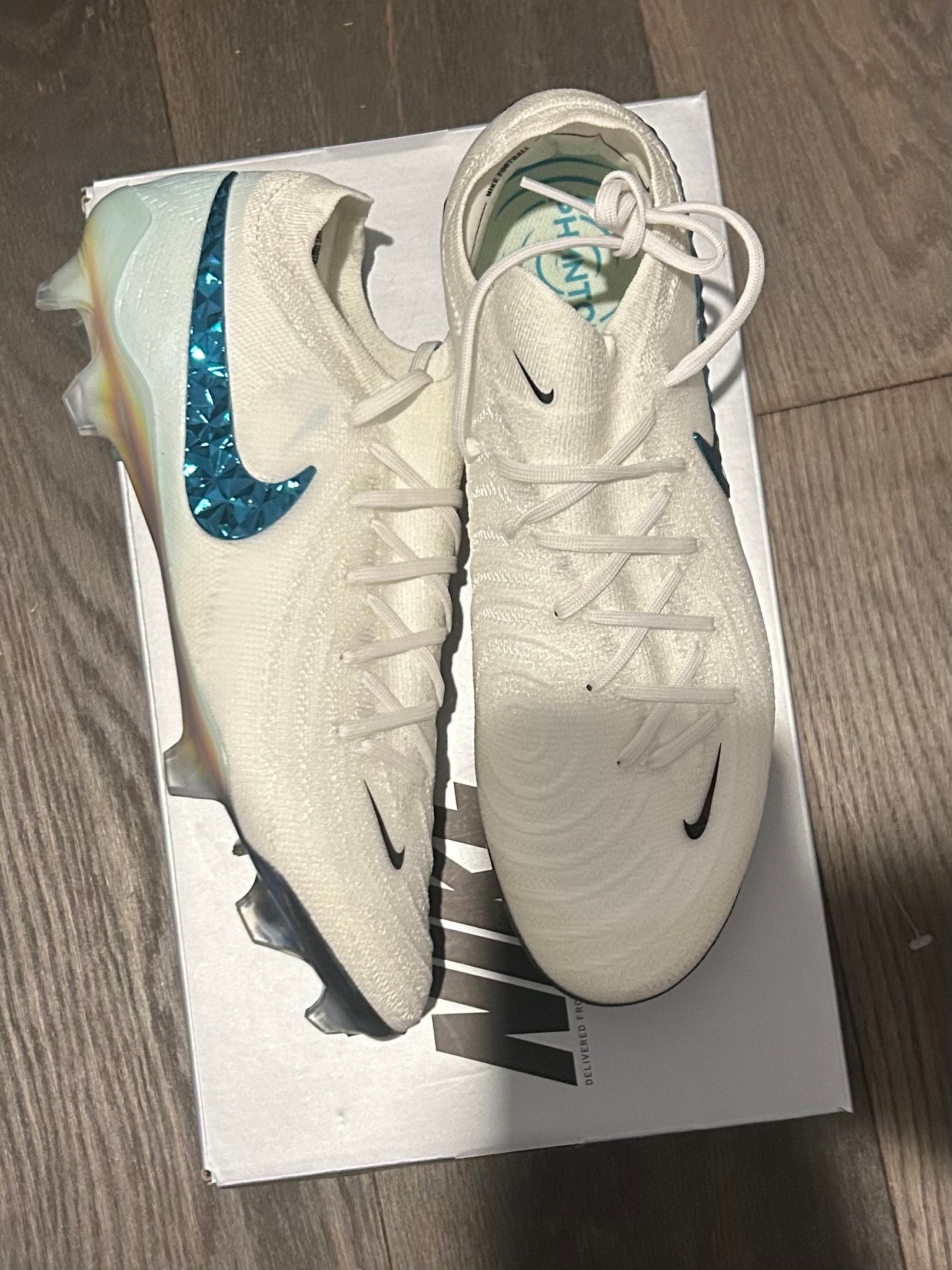 (SIZE US 8) Nike Phantom Gx 2 Elite Nike Chromatic Pack