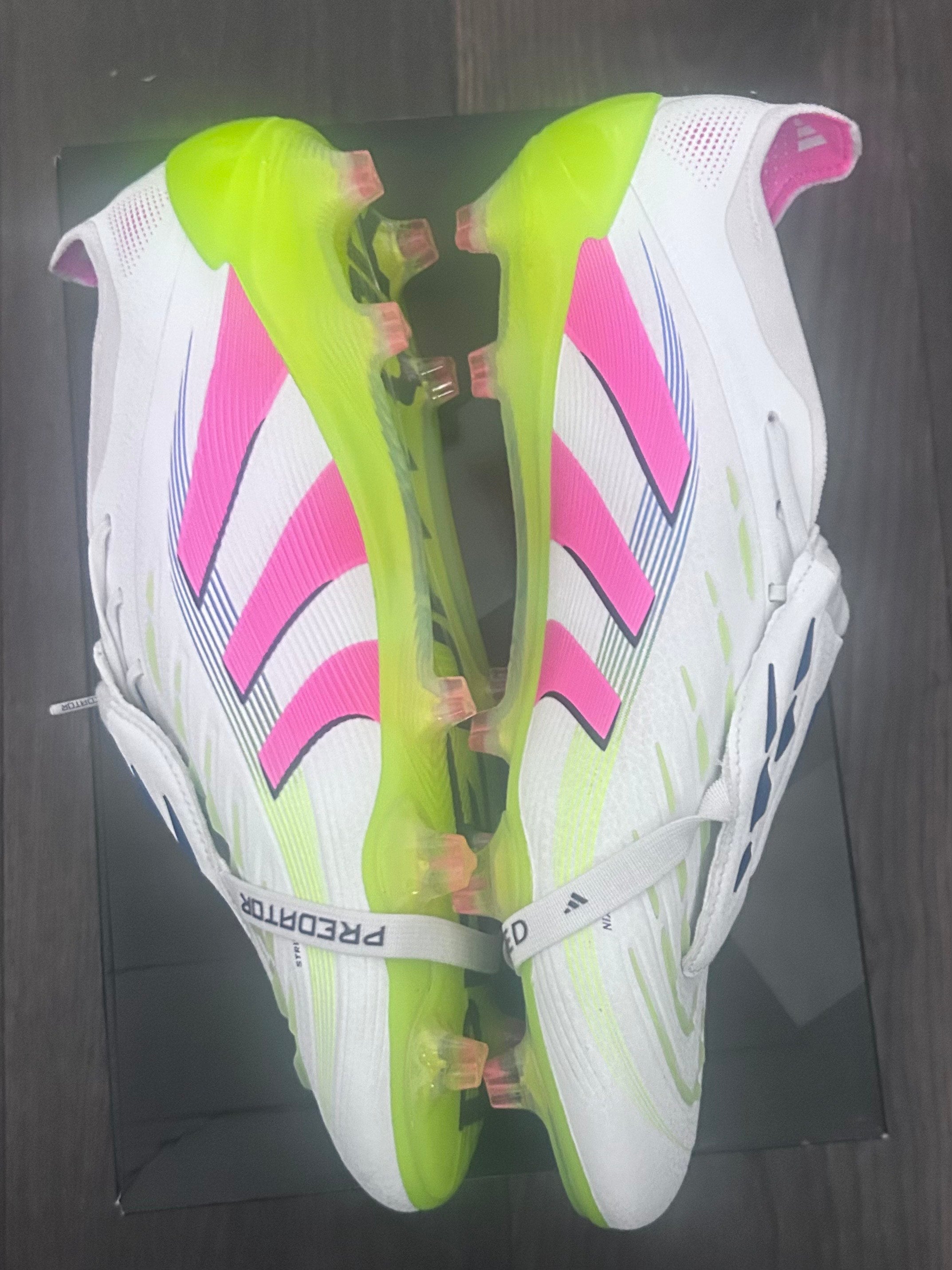 ( US 12) Adidas Predator Elite Fold-Over Tongue Firm Ground Boots