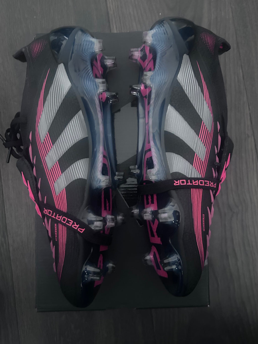 ( US 10) Adidas Predator Elite Fold-Over Tongue Firm Ground Boots